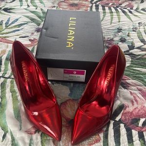 🖤𝑹𝒆𝒅 𝑯𝒐𝒍𝒐𝒈𝒓𝒂𝒎 𝑷𝒖𝒎𝒑 𝑯𝒆𝒆𝒍